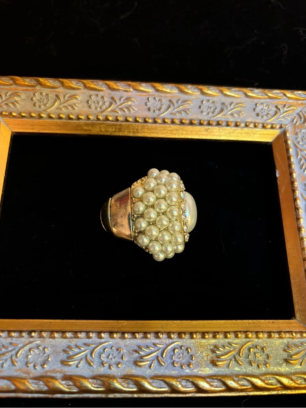 Vintage Faux Pearl Cluster & Rhinestone Dome Ring, Gold Tone Statement Ring‎